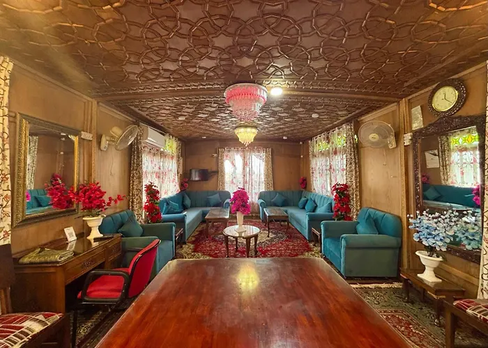 Nageen Castle Group Of House Boats